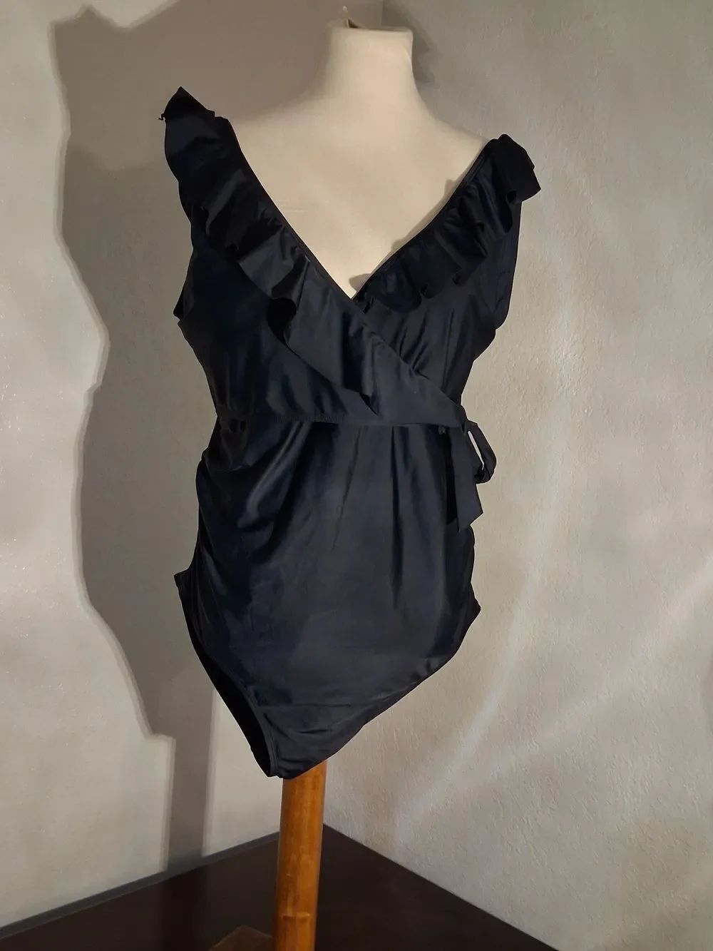 Kindred Bravely Black Maternity One-Piece Swimsuit Size XL